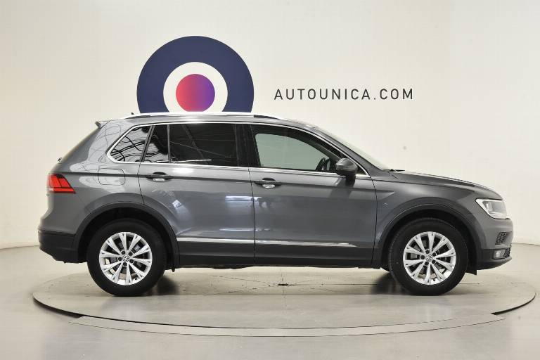 VOLKSWAGEN Tiguan 31