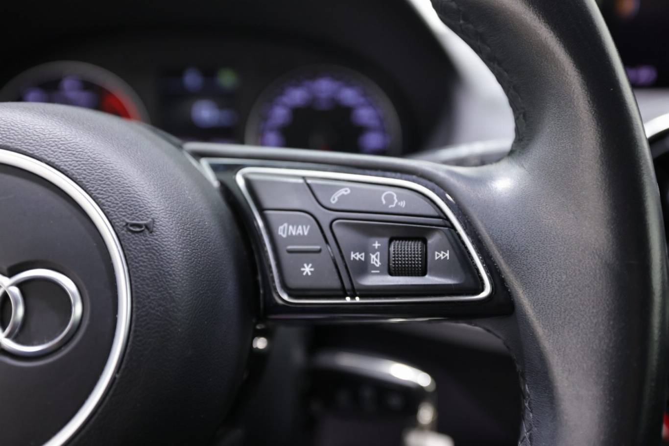 AUDI Q2 21