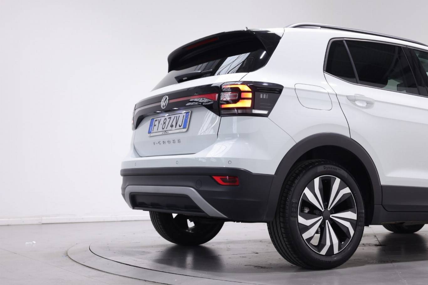 VOLKSWAGEN T-Cross 13