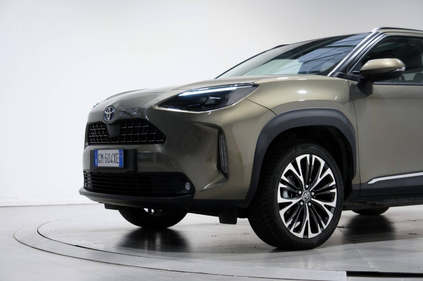 TOYOTA Yaris Cross 11