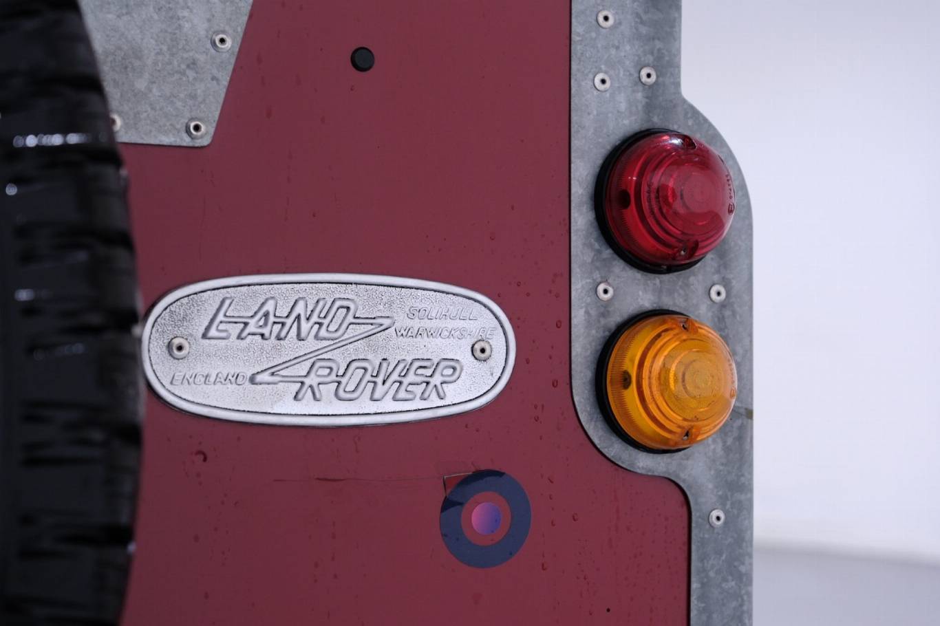 LAND ROVER Defender 29