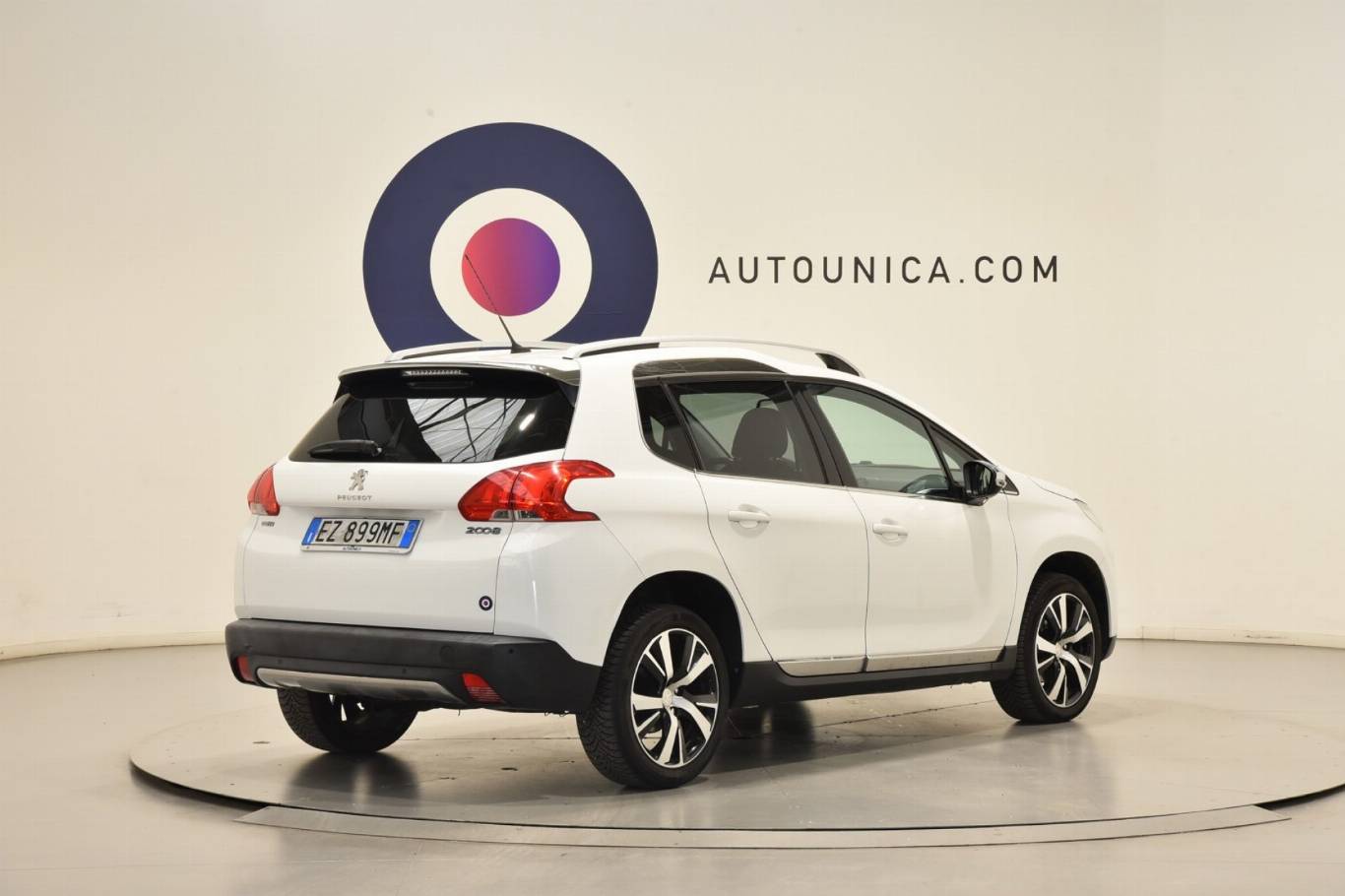 PEUGEOT 2008 5