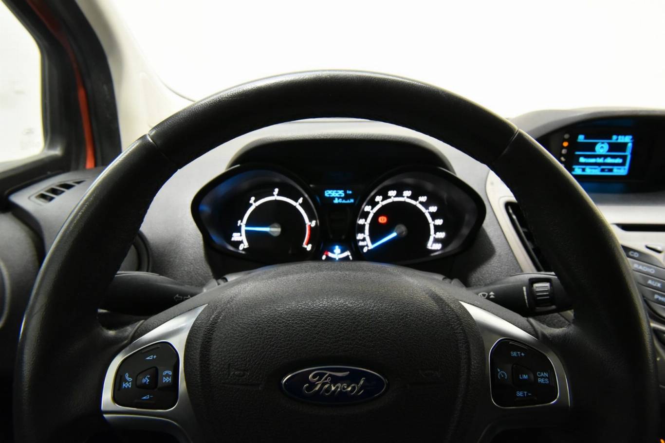 FORD Tourneo Courier 9