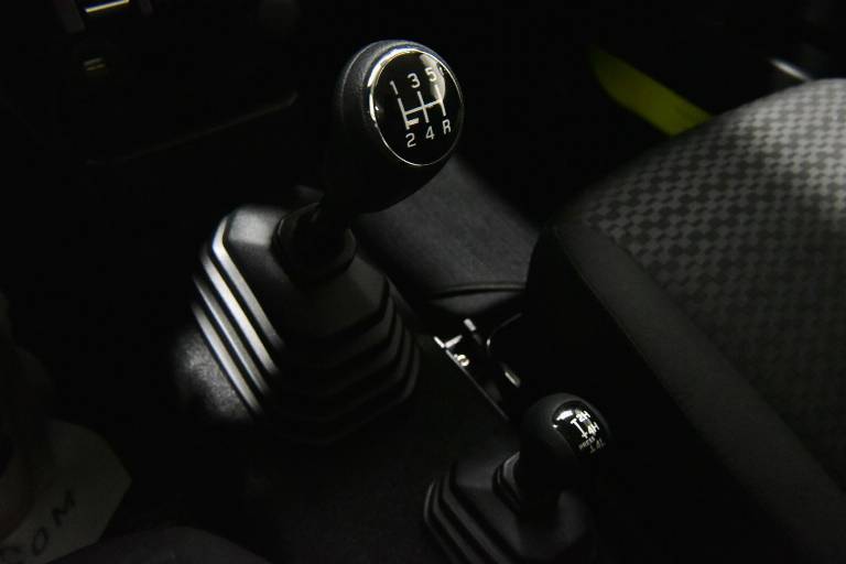 SUZUKI Jimny 10