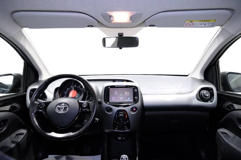 TOYOTA Aygo 9