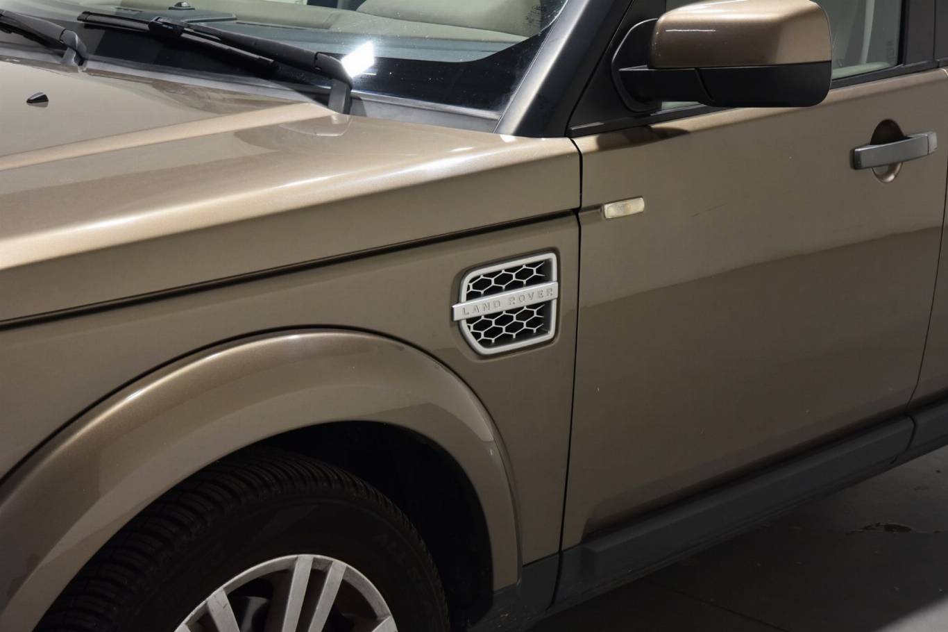 LAND ROVER Discovery 27