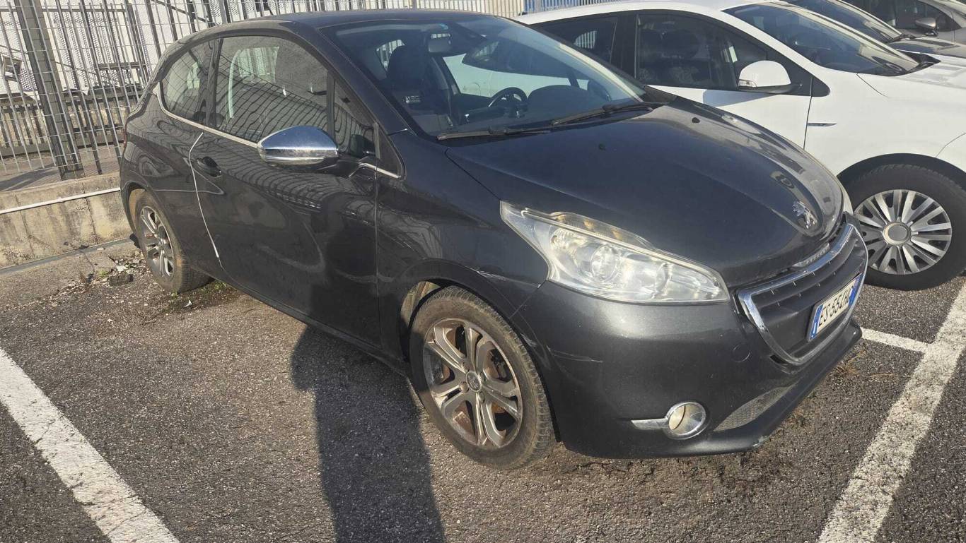 PEUGEOT 208 3