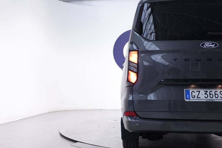 FORD Tourneo Custom 43