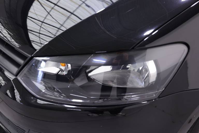 VOLKSWAGEN Polo 34