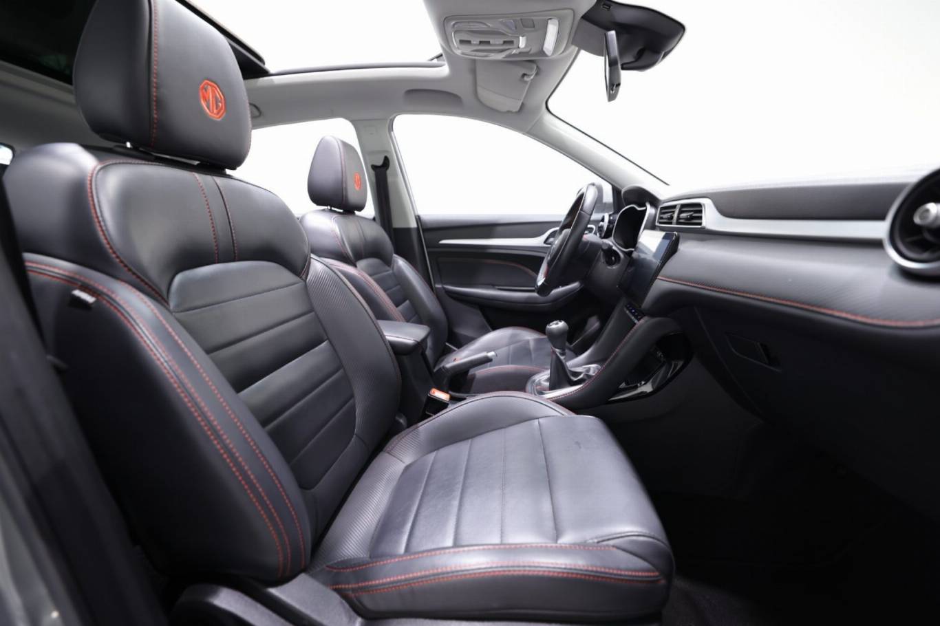 MG ZS 56