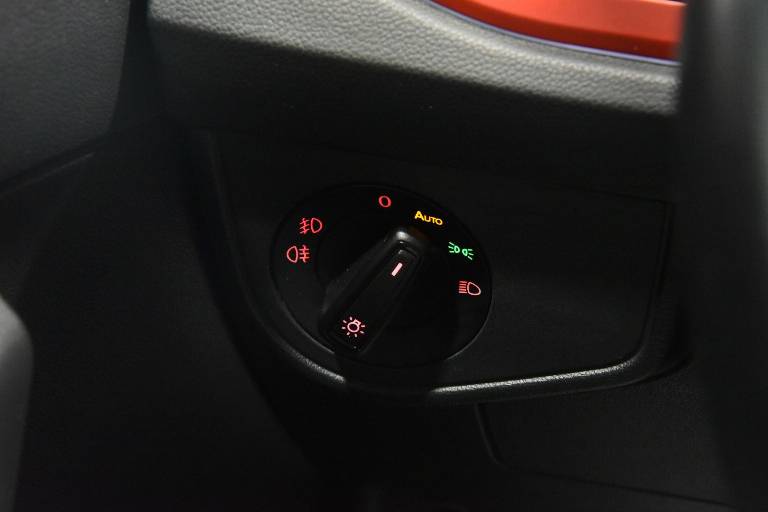 VOLKSWAGEN Polo GTI 36