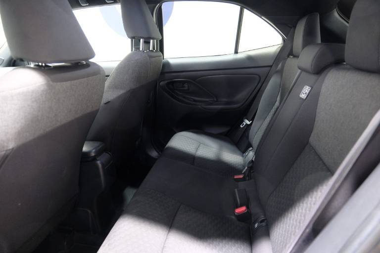 TOYOTA Yaris Cross 38