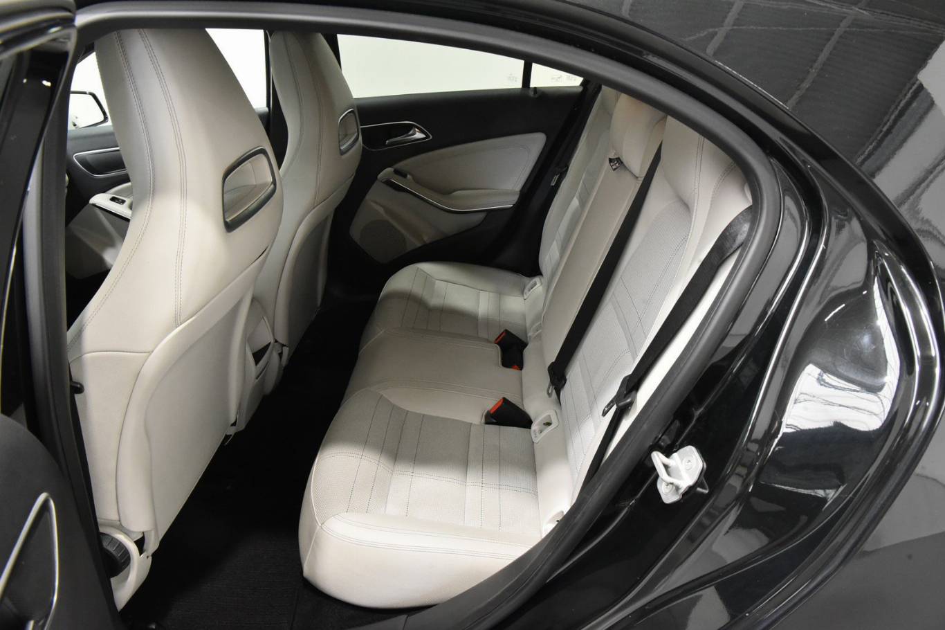 MERCEDES-BENZ A 180 38