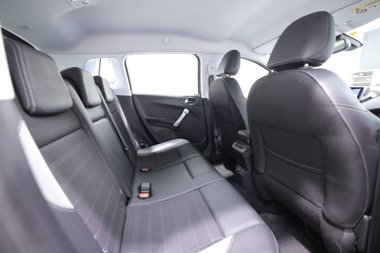 PEUGEOT 2008 40