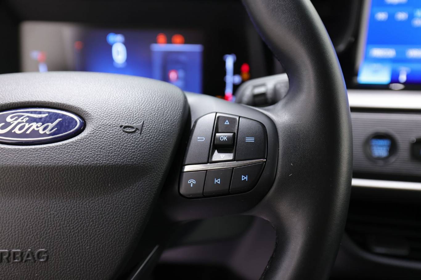 FORD Tourneo Courier 26
