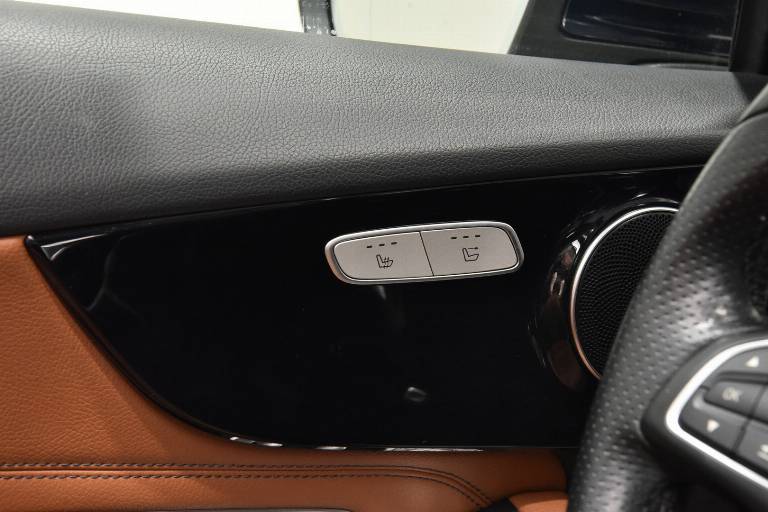 MERCEDES-BENZ C 220 42