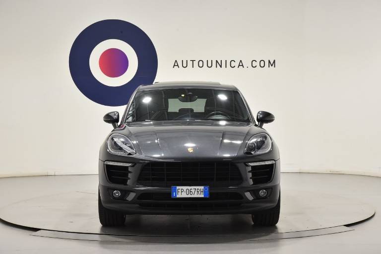 PORSCHE Macan 5