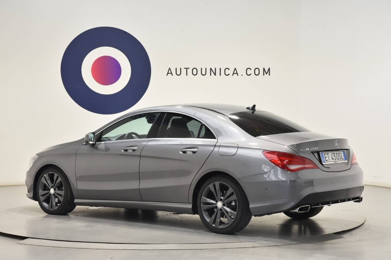 MERCEDES-BENZ CLA 200 2