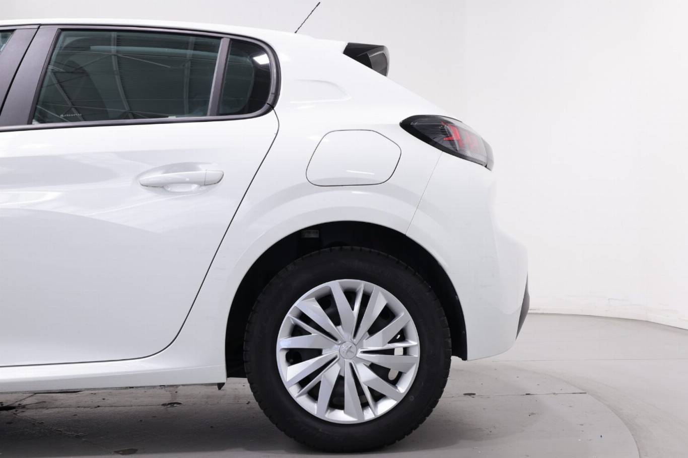 PEUGEOT 208 35