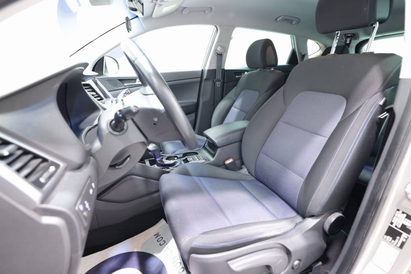 HYUNDAI Tucson 6