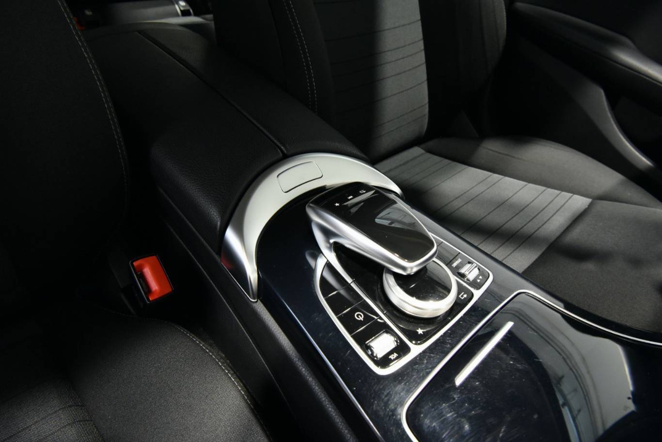 MERCEDES-BENZ C 220 22