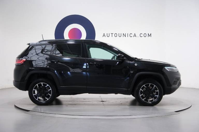 JEEP Compass 4