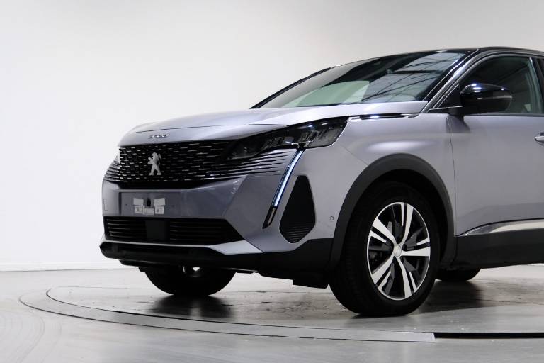 PEUGEOT 3008 11