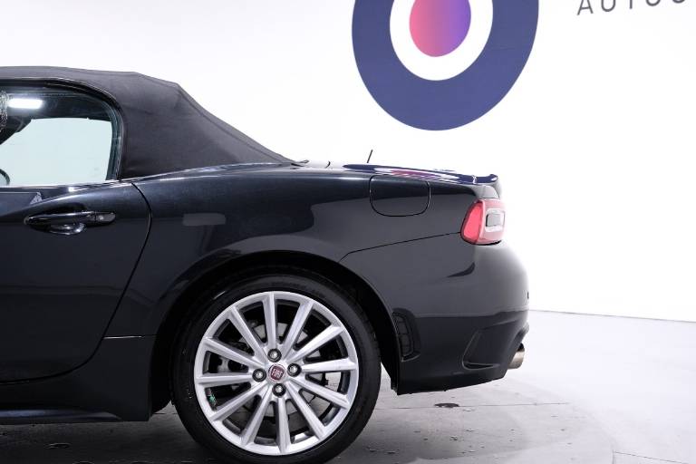 FIAT 124 Spider 63