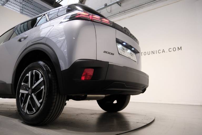 PEUGEOT 2008 44