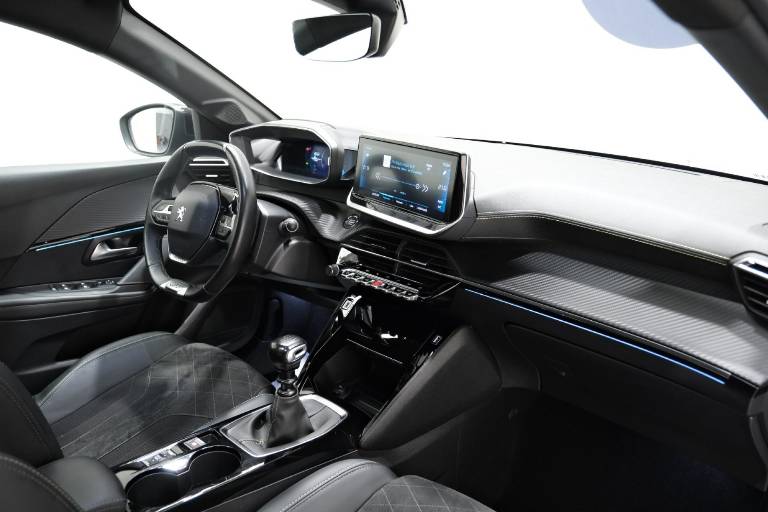 PEUGEOT 208 66
