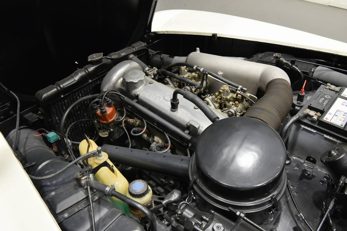 MERCEDES-BENZ 190 75