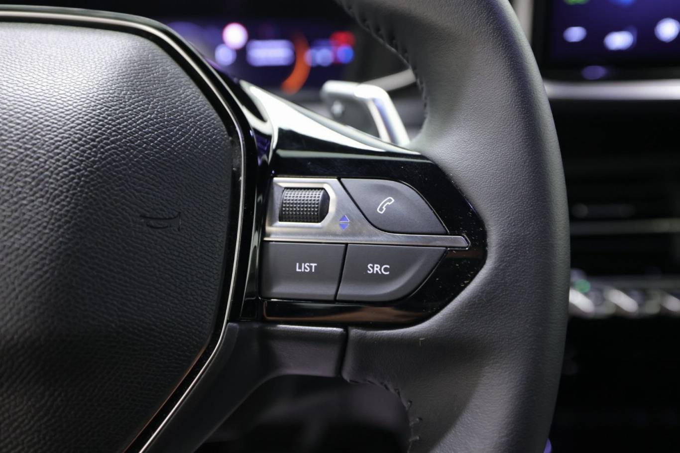 PEUGEOT 2008 21