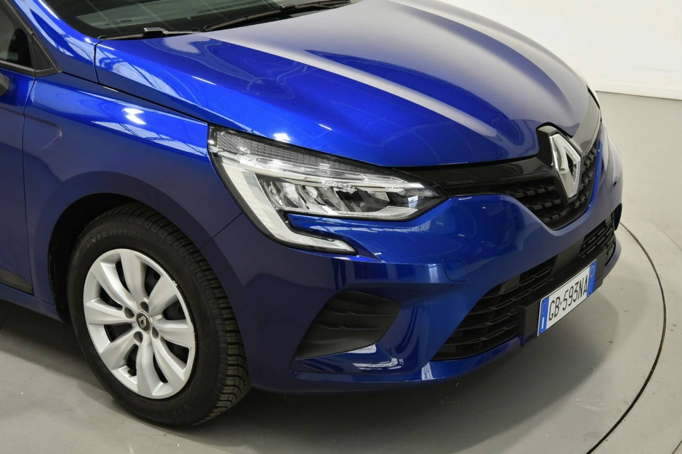 RENAULT Clio 38