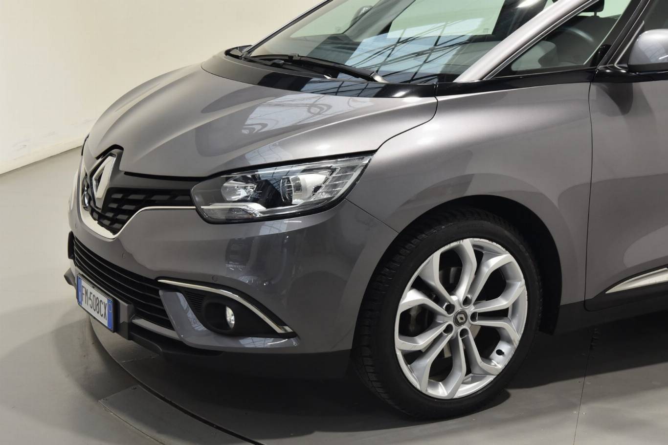 RENAULT Grand Scenic 29