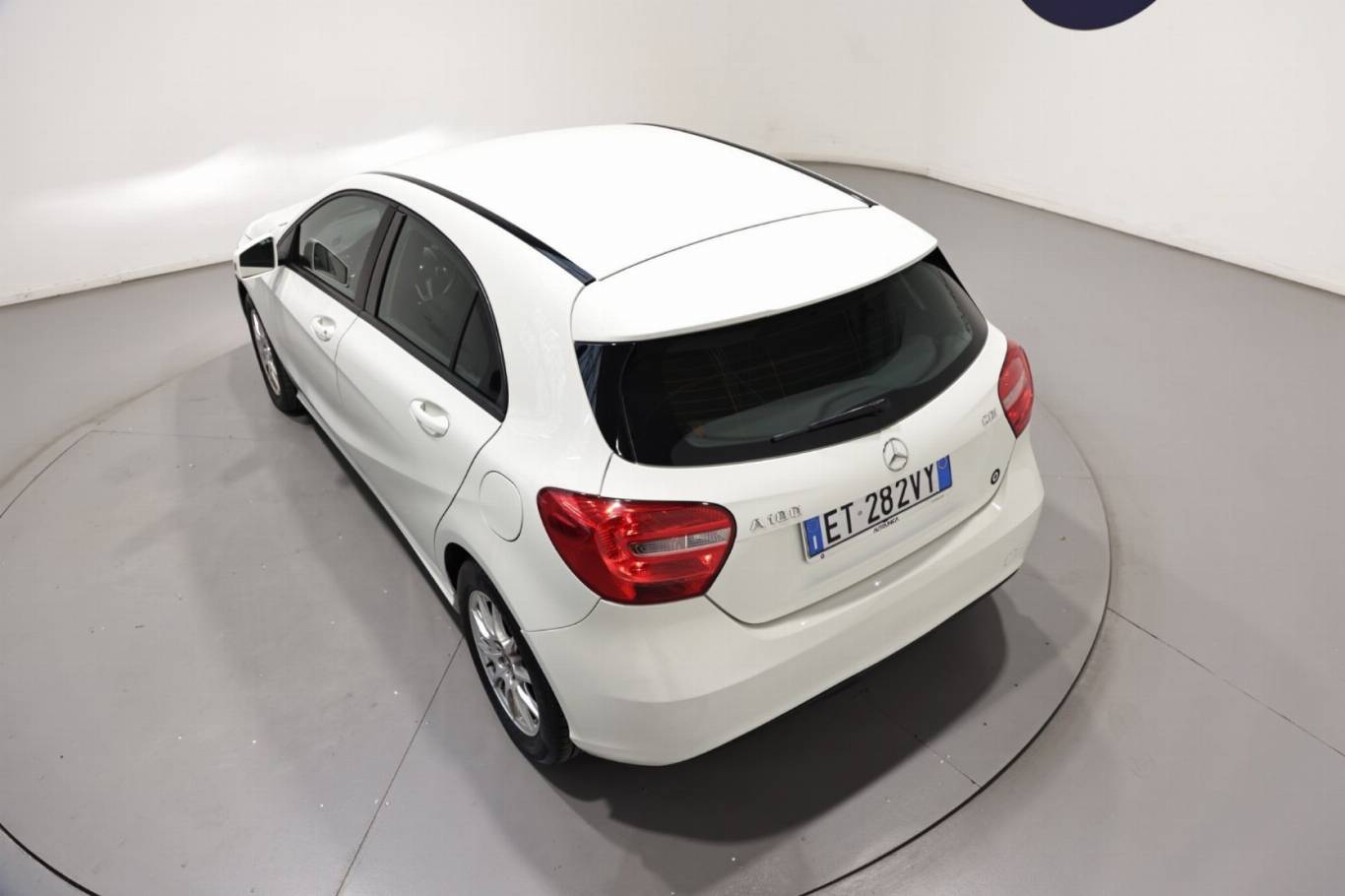 MERCEDES-BENZ A 180 51