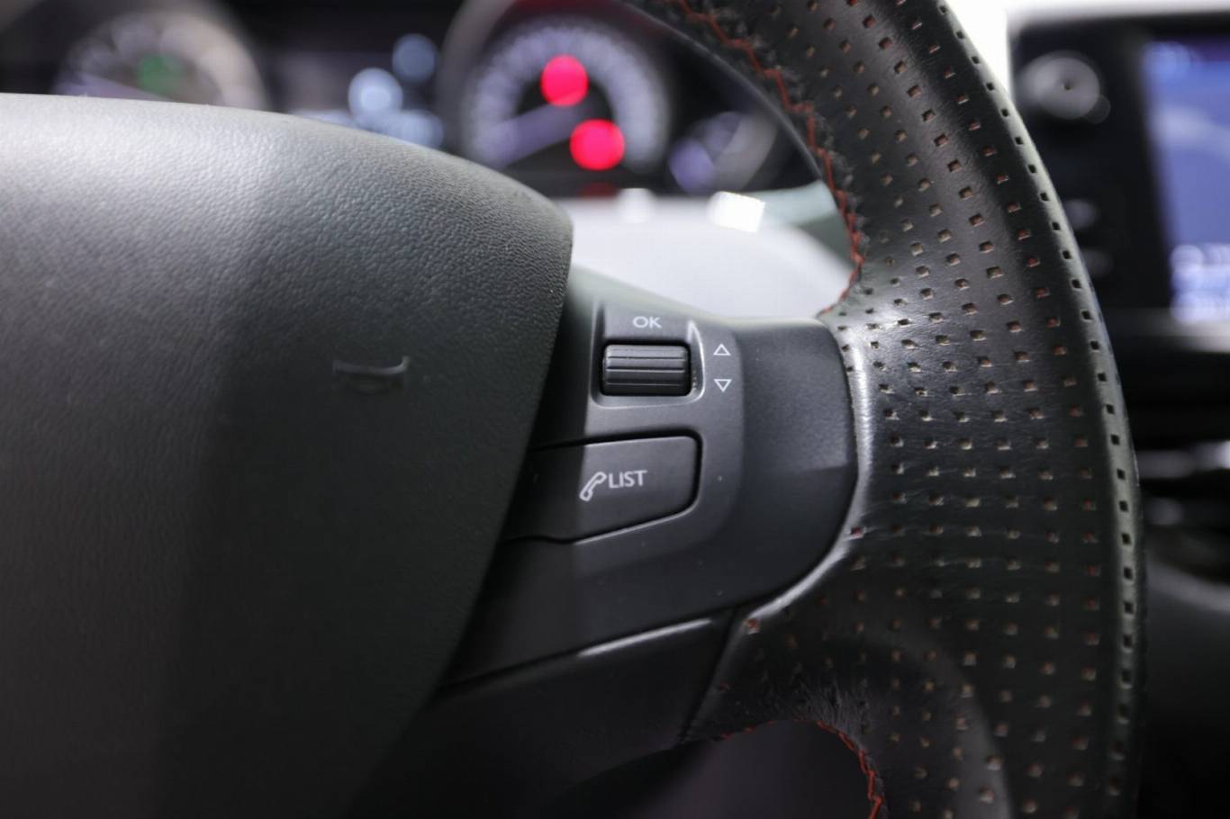 PEUGEOT 2008 22