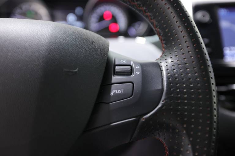 PEUGEOT 2008 22