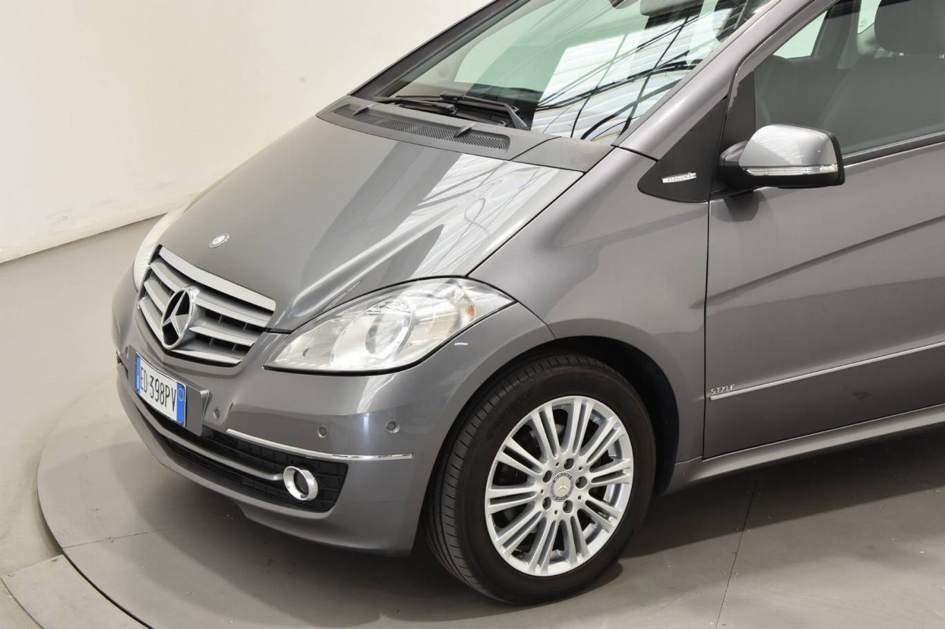 MERCEDES-BENZ A 180 28