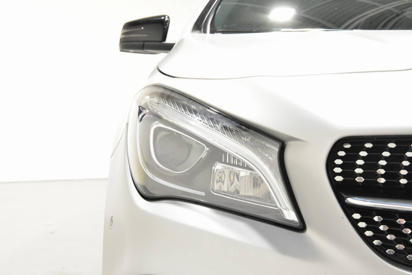 MERCEDES-BENZ CLA 220 38