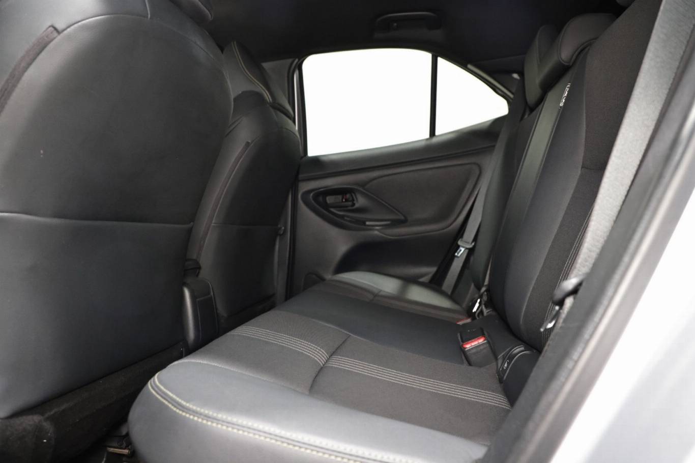 TOYOTA Yaris Cross 31