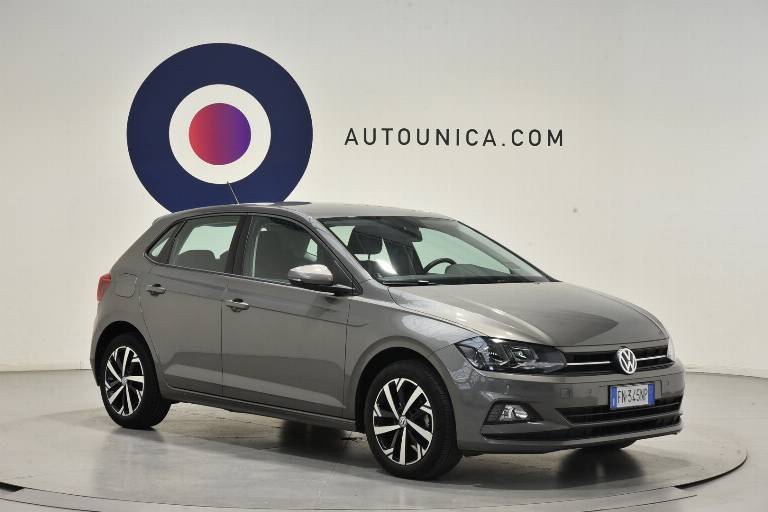 VOLKSWAGEN Polo 29