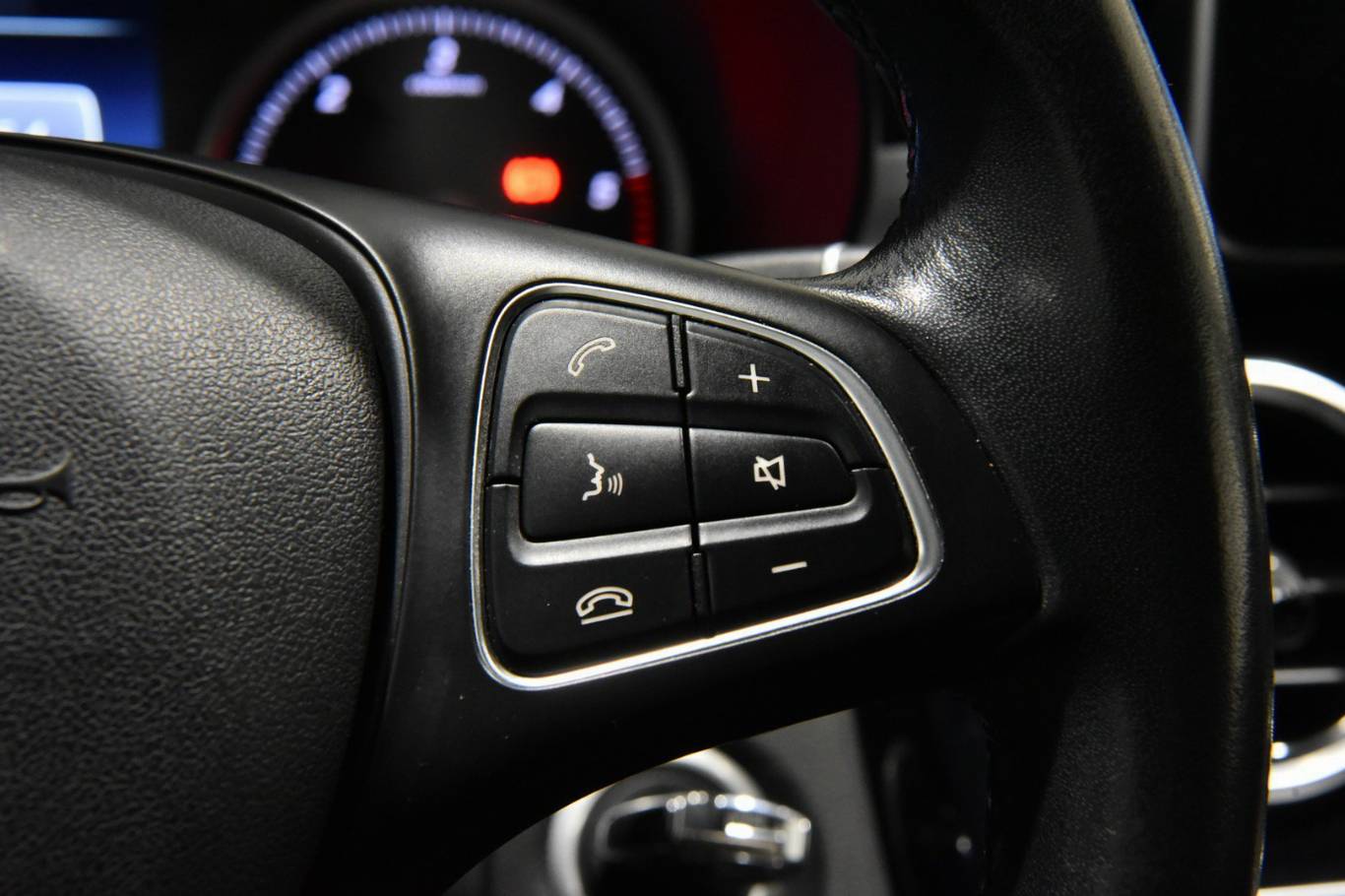 MERCEDES-BENZ C 180 7