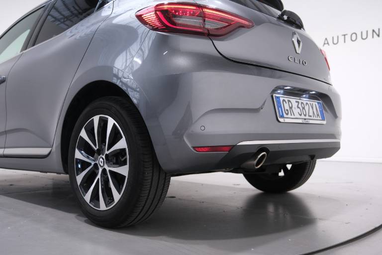 RENAULT Clio 47