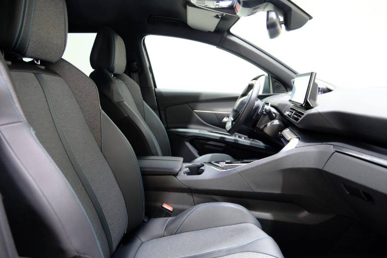 PEUGEOT 3008 51