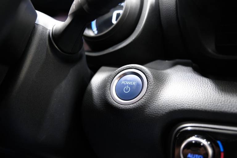 TOYOTA Yaris 26