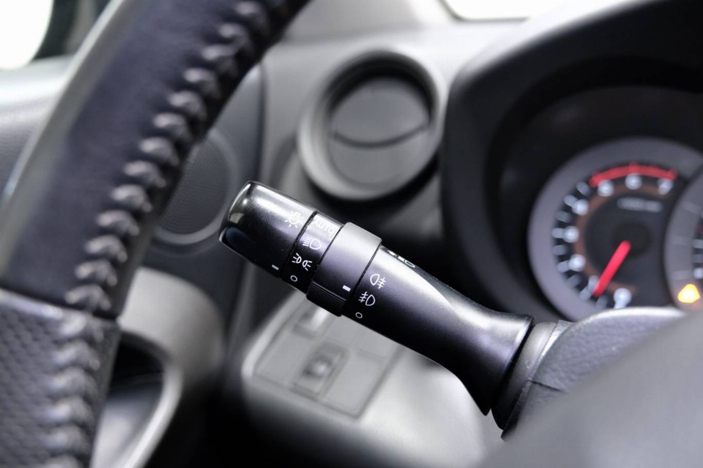 TOYOTA RAV 4 MY23 22