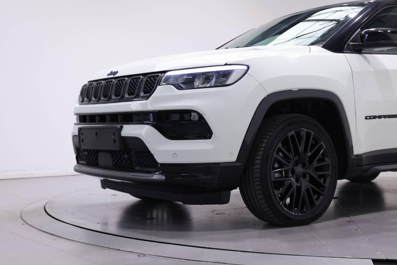 JEEP Compass 43
