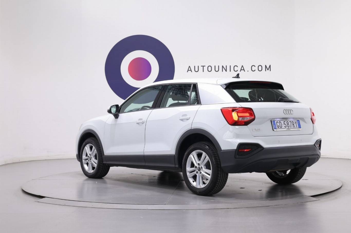 AUDI Q2 16