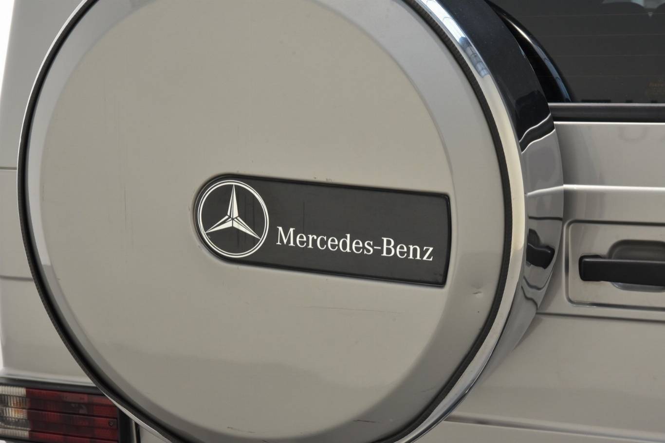 MERCEDES-BENZ G 400 68