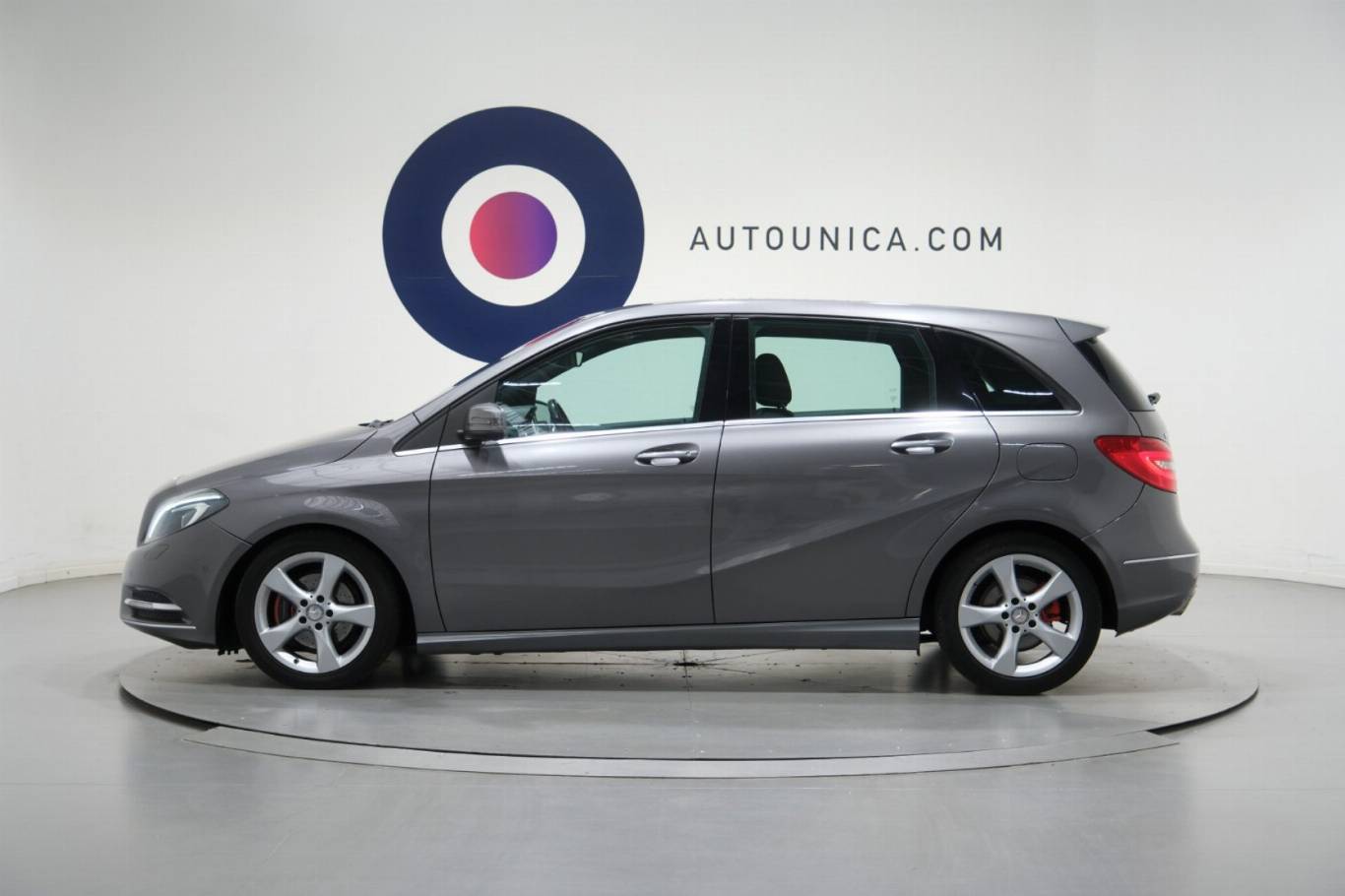 MERCEDES-BENZ B 180 18